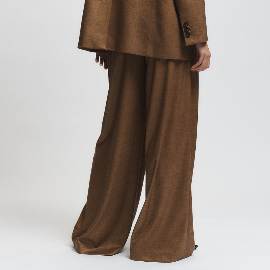 Nevin Mid-Waisted Trouser Clove