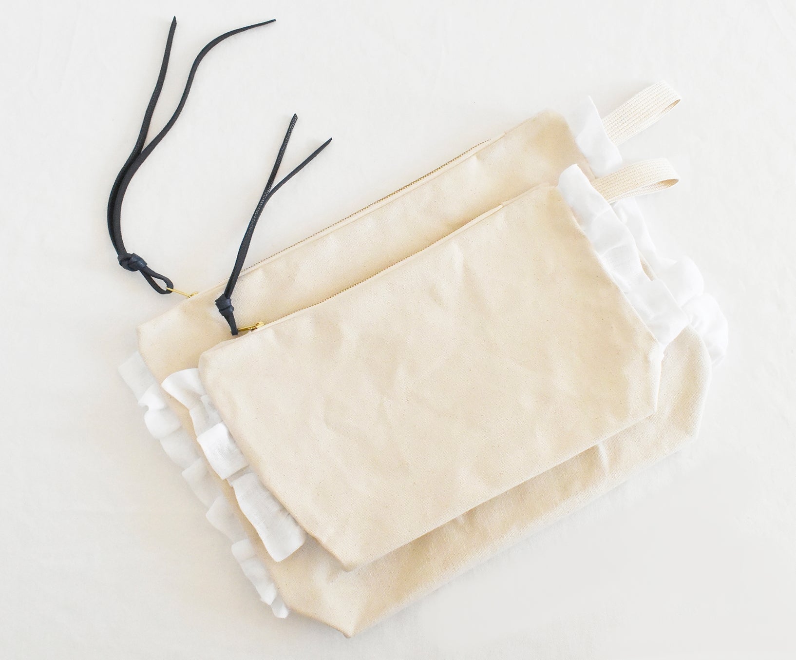 Ruffle Zipper Pouch Navy & Black