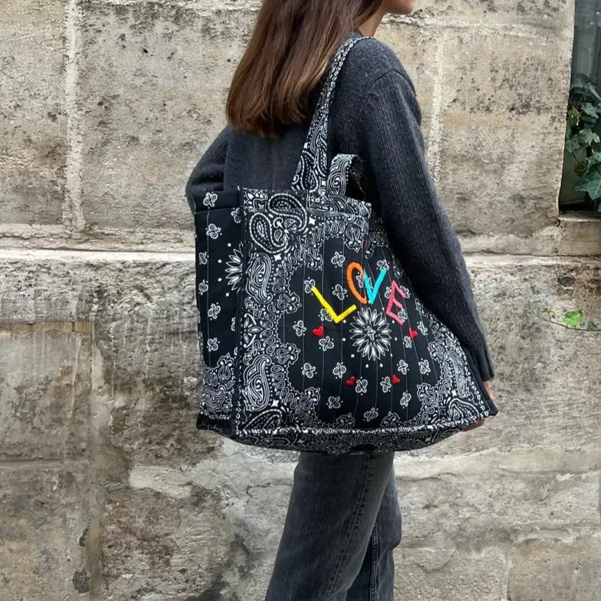 Maxi Cabas Matelasse LOVE All Black