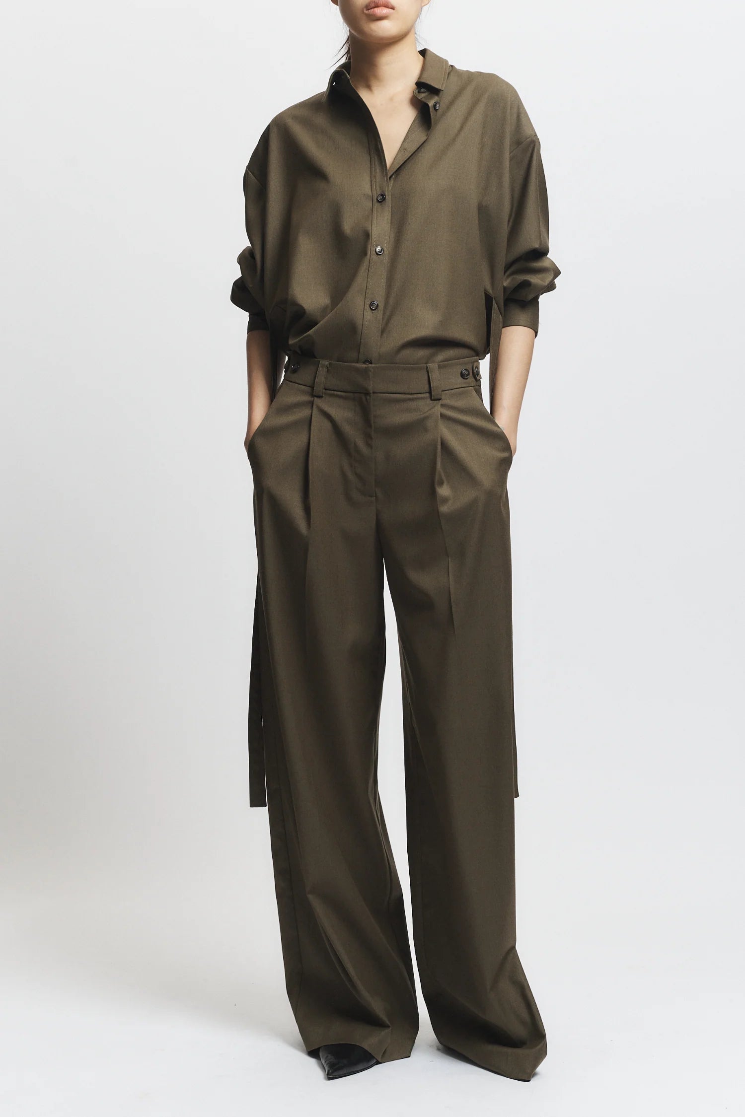 Eliam Wideleg Trouser Olive