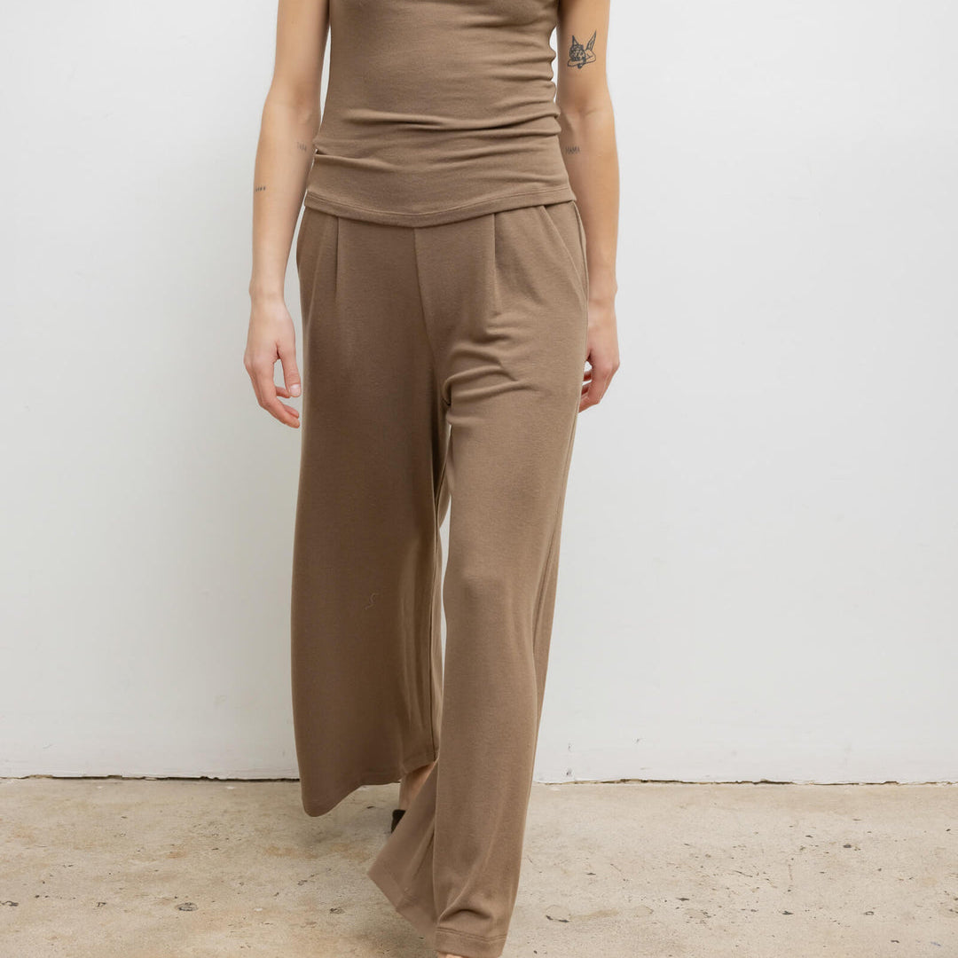 Lauren Crop Pleated Pant Walnut