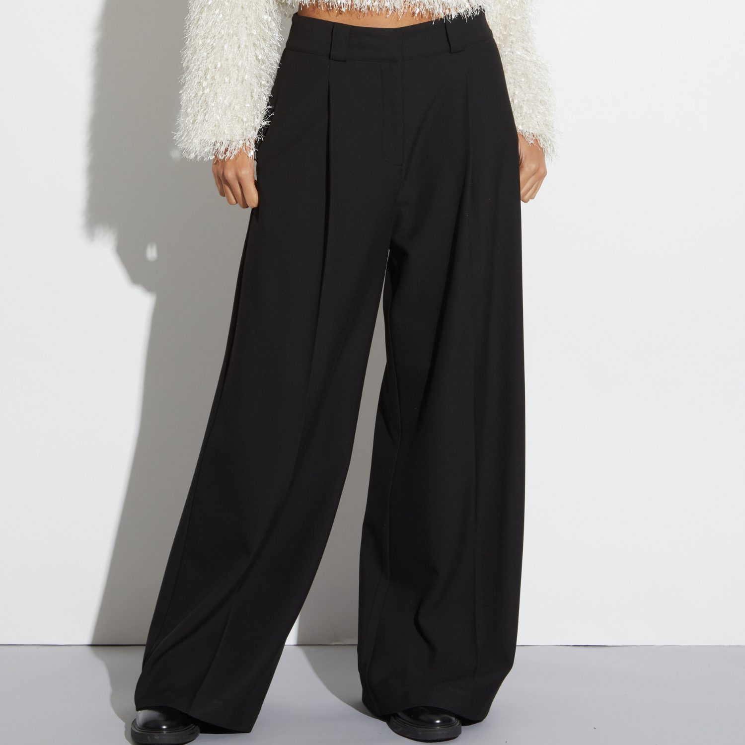 Tiffany Mid-Waisted Wideleg Trouser Black