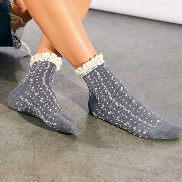 Rosebud Waffle Knit Sock