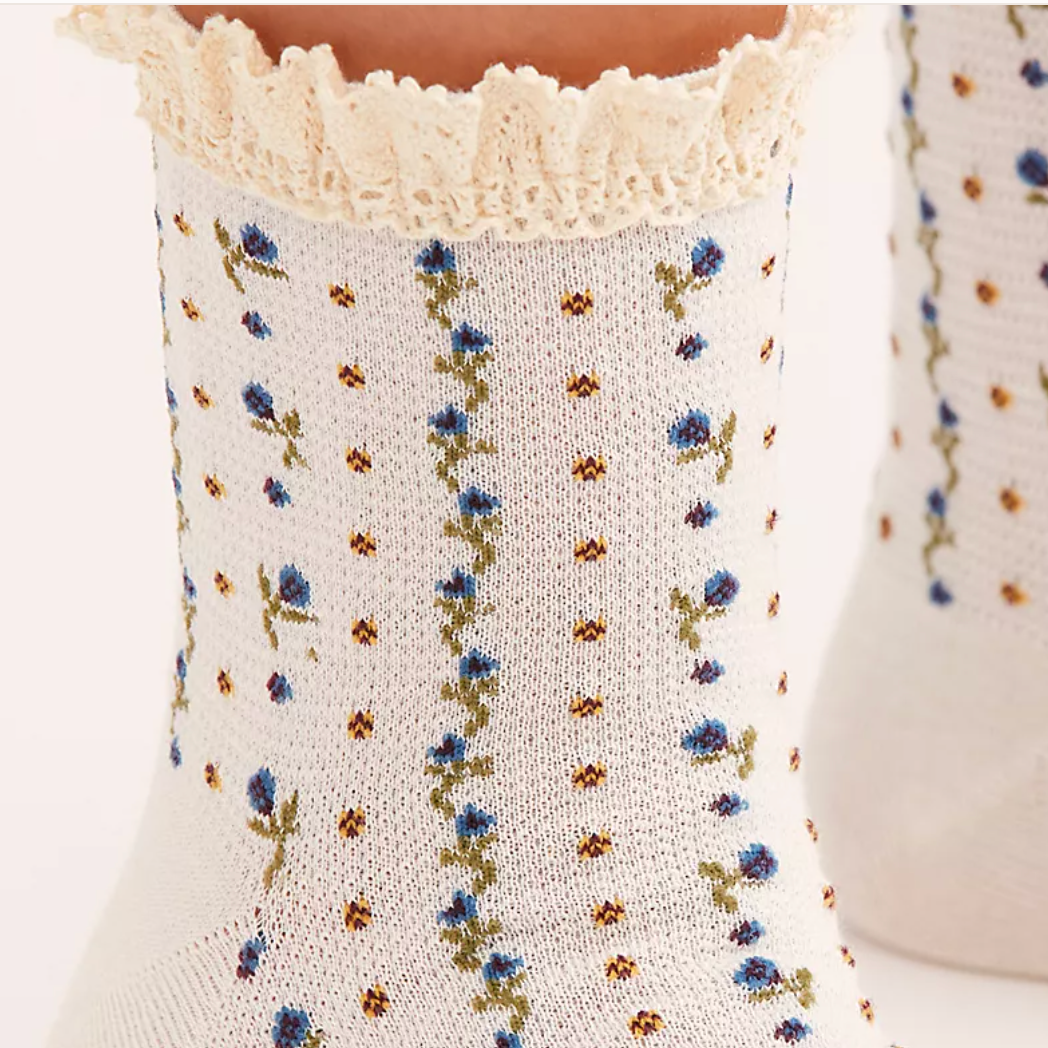 Rosebud Waffle Knit Sock