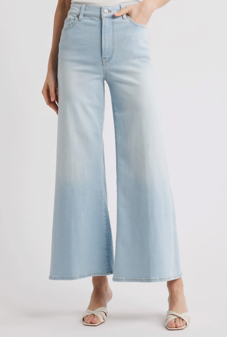 Le Palazzo Crop Float