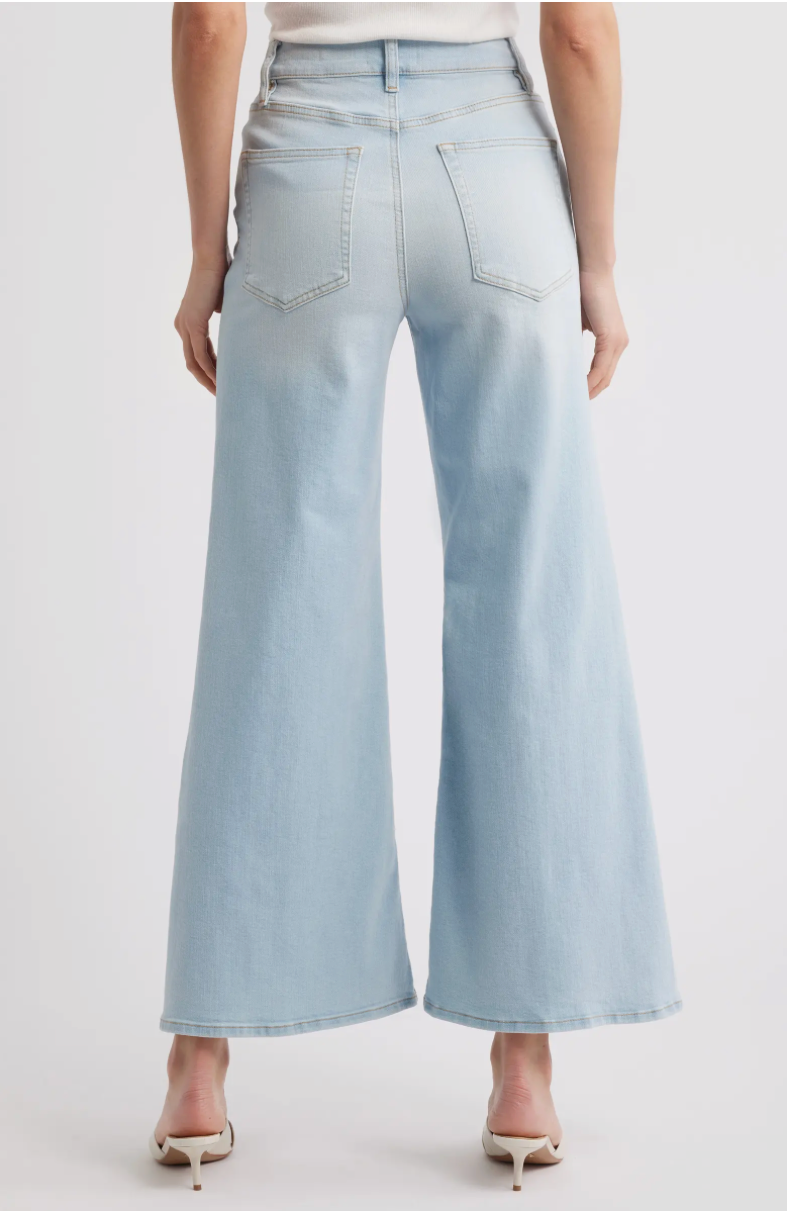 Le Palazzo Crop Float