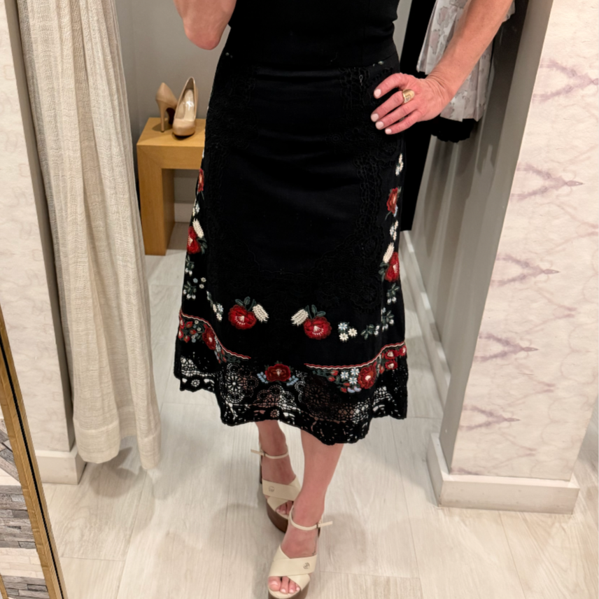 Rosaline Emb Midi Skirt Black