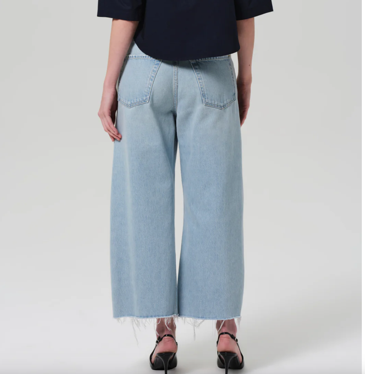 Ayla Raw Hem Crop Vaquero