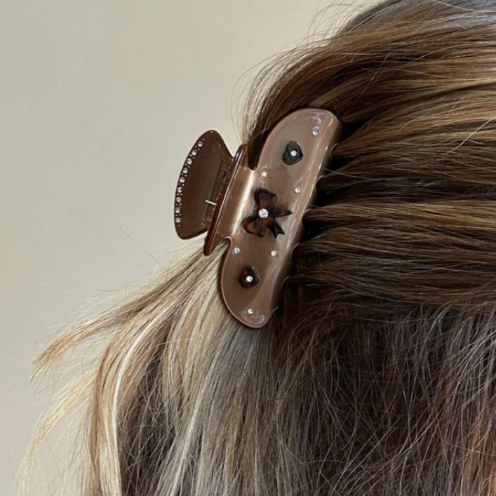 Sweetheart Clip Cocoa Cashmere