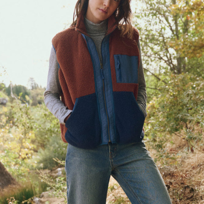 The Plush Tundra Vest Choco & Navy