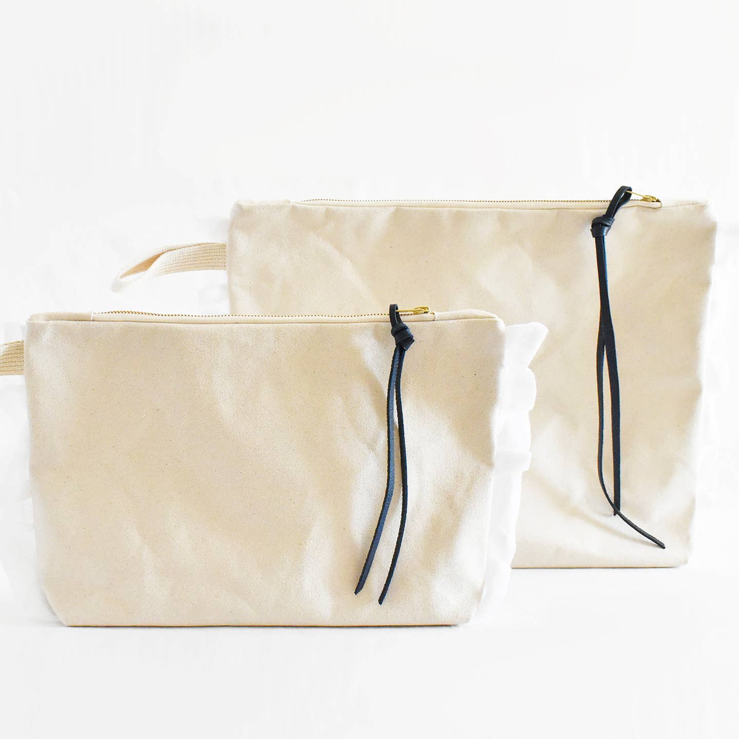 Ruffle Zipper Pouch Navy & Black