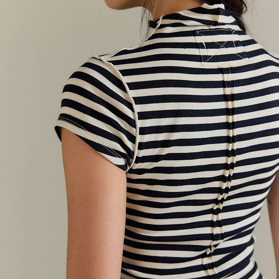 Lola Tee B&W Stripe