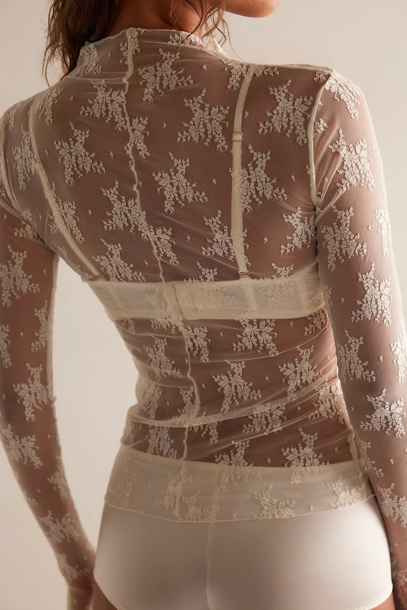 Lady Lux Layering Top Evening Creme