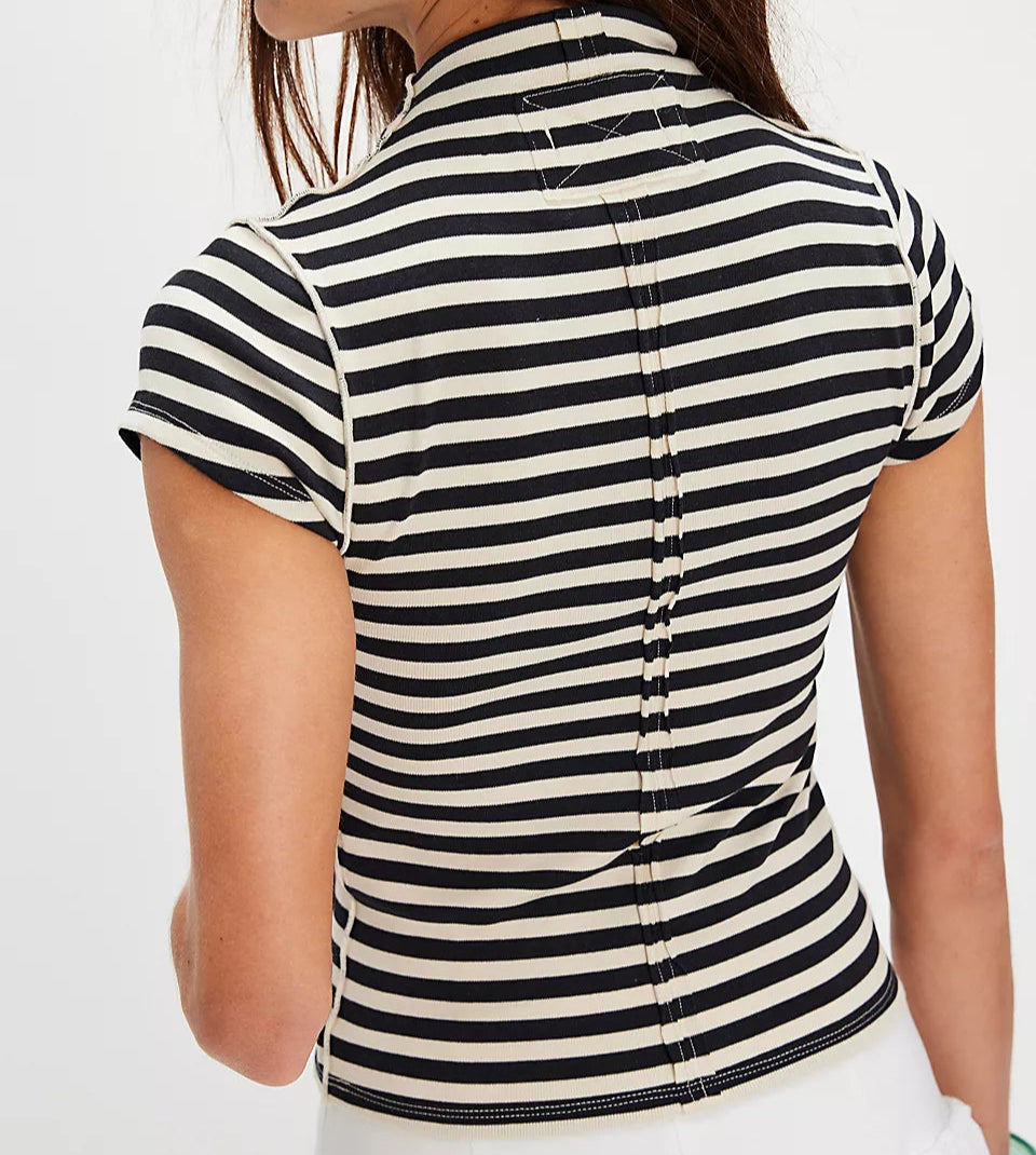 Lola Tee B&W Stripe