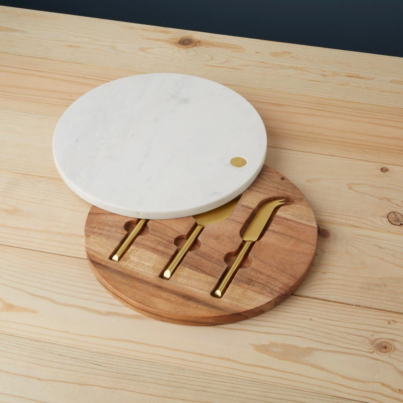 Garnet Swivel Board & Cheese Set