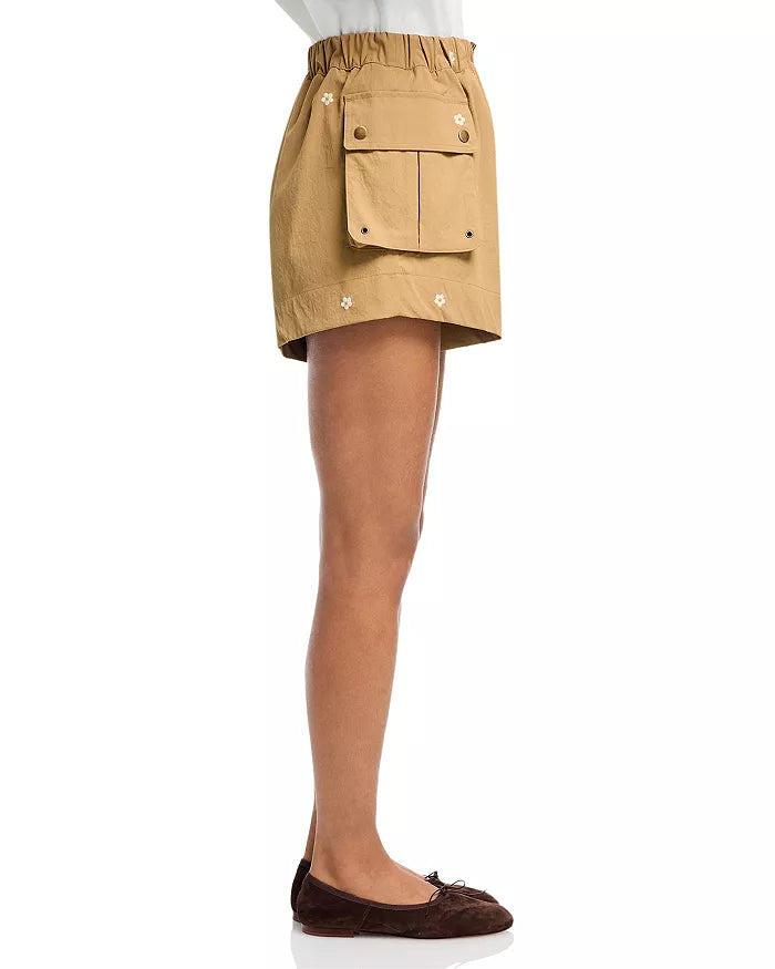 The Embroidered Cargo Short Khaki w Daisy