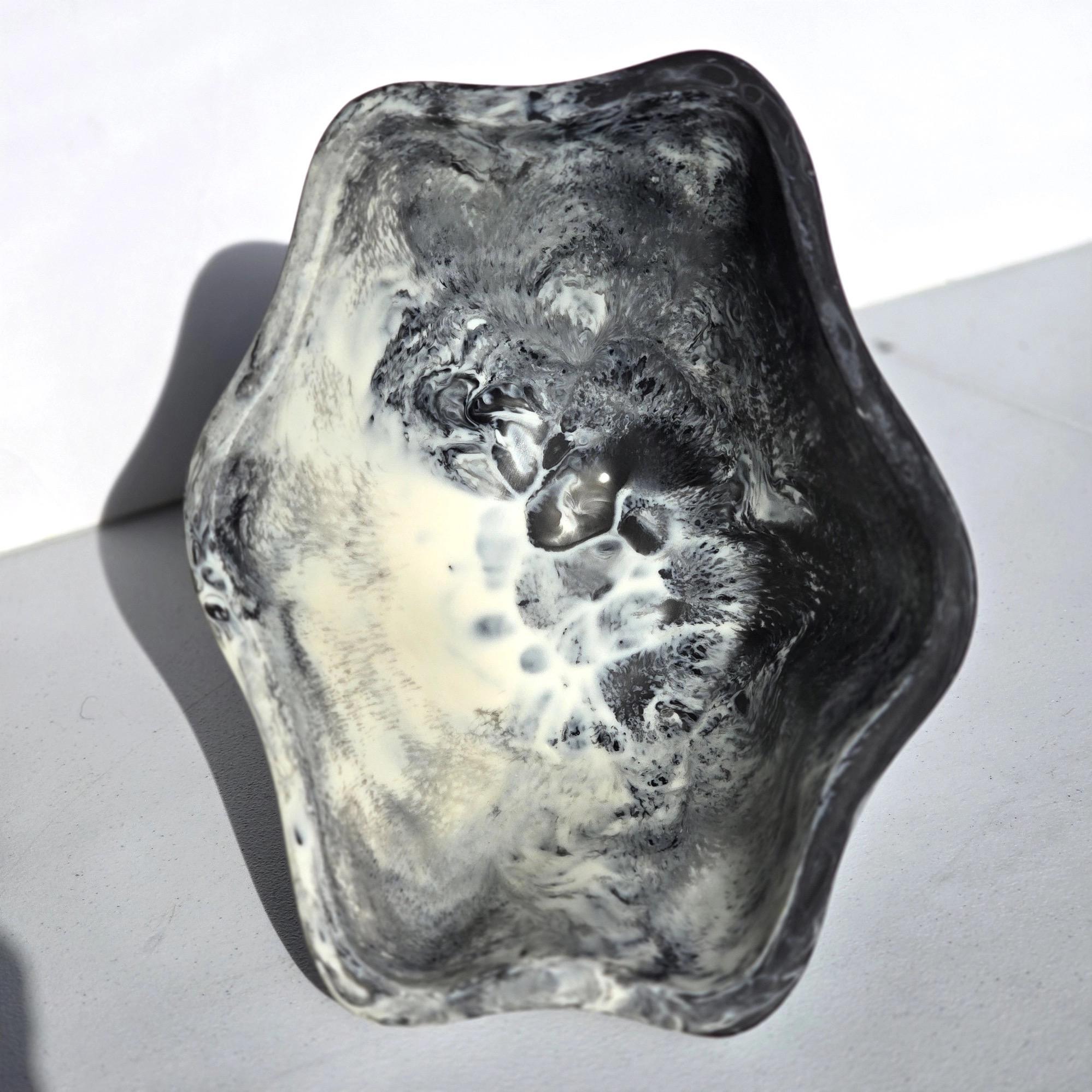 Organic Resin Entryway Catchall Bowl - Black + White