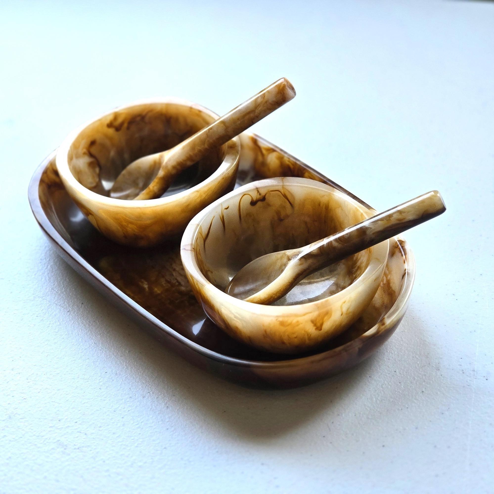 Resin Serving Set