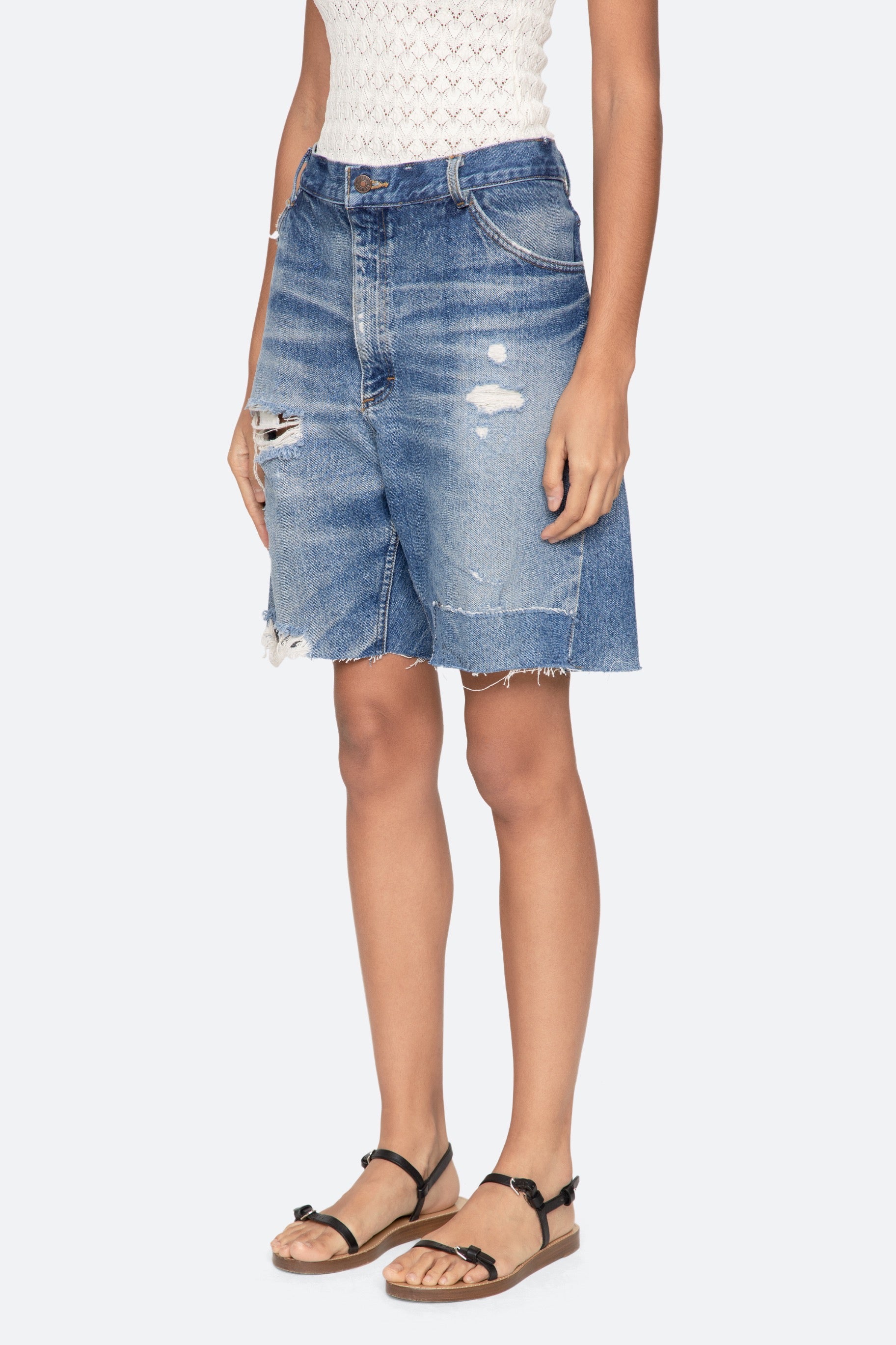 MILENE DENIM KNEE SHORTS (D1)