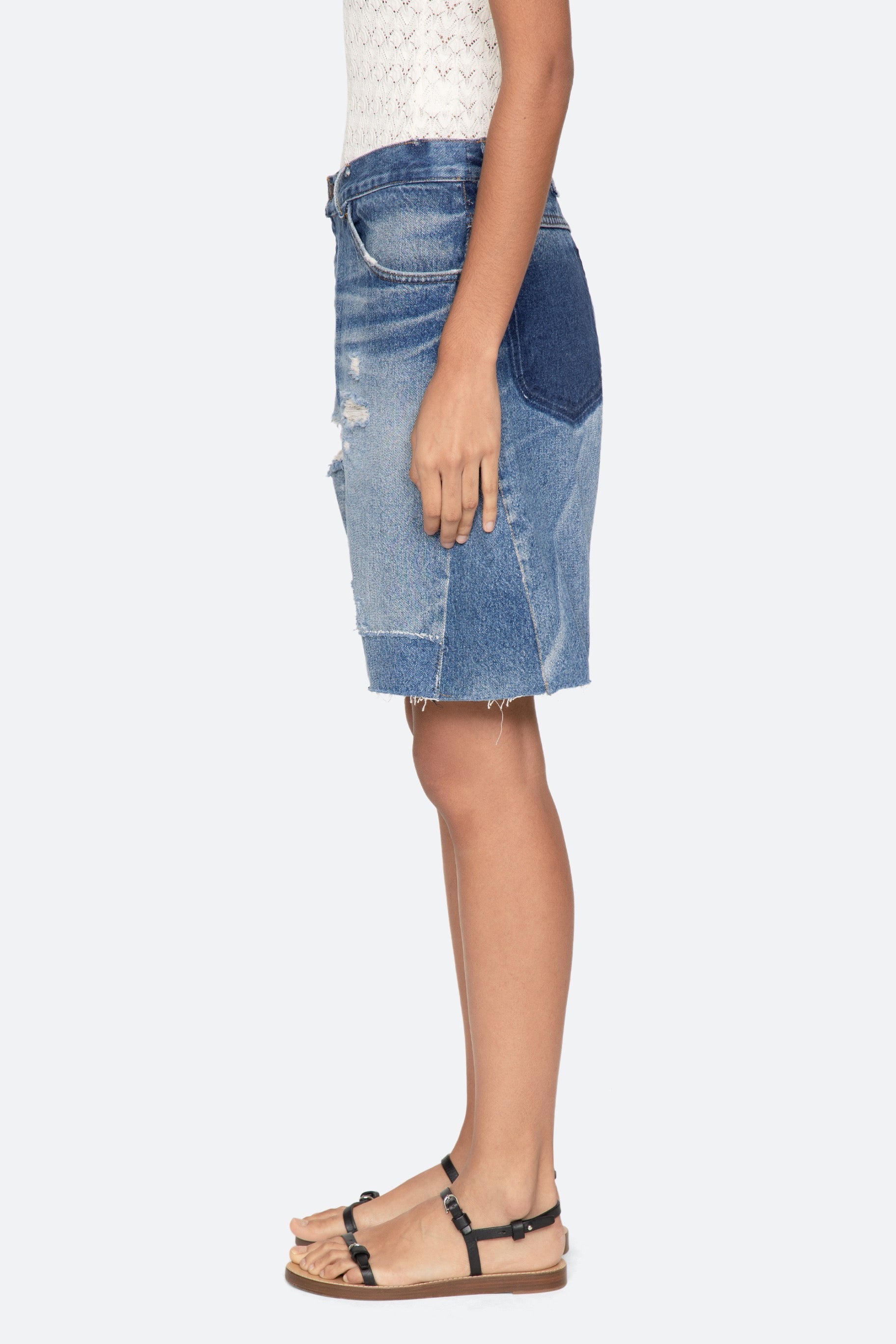 MILENE DENIM KNEE SHORTS (D1)