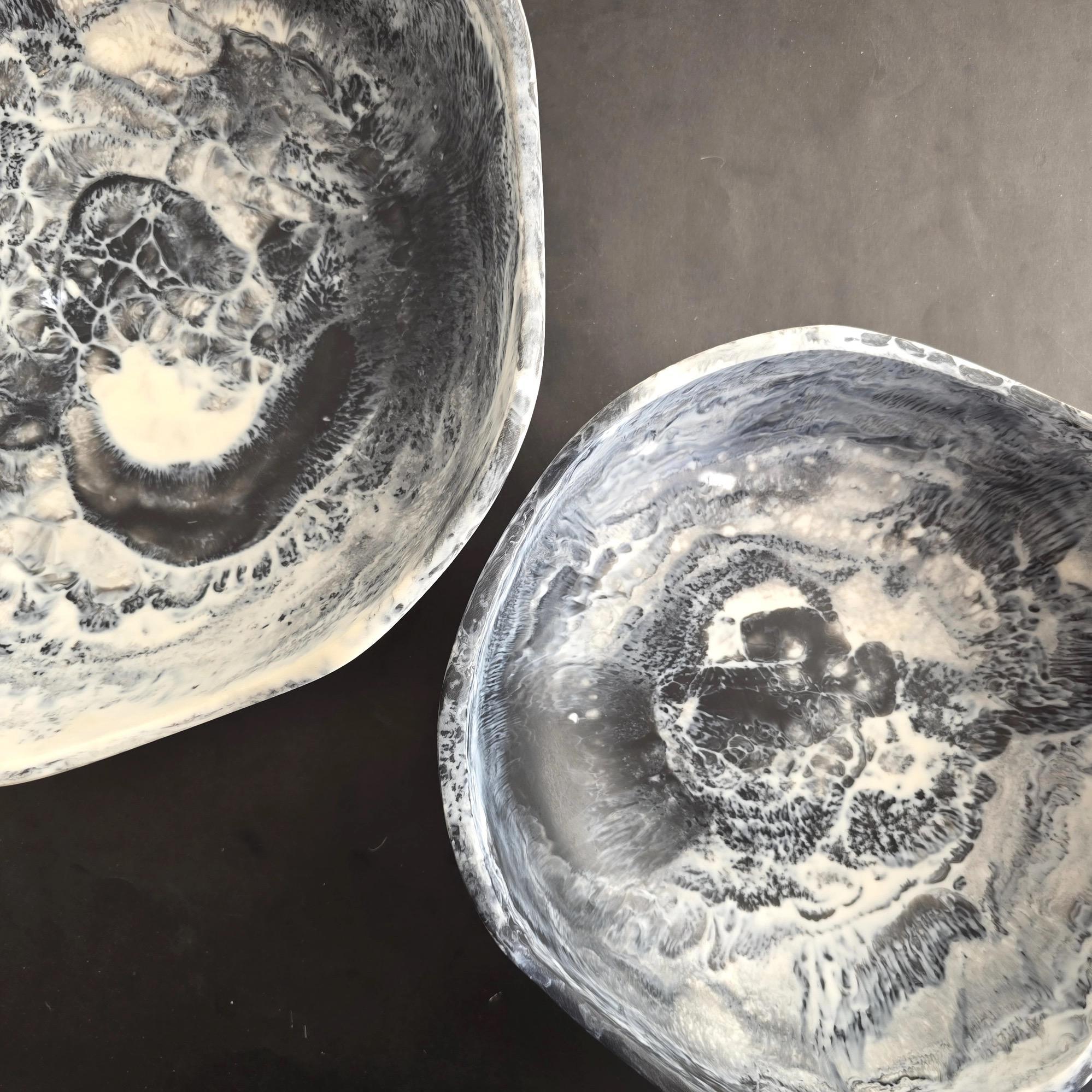 Large Wavy Resin Bowls Set of 2