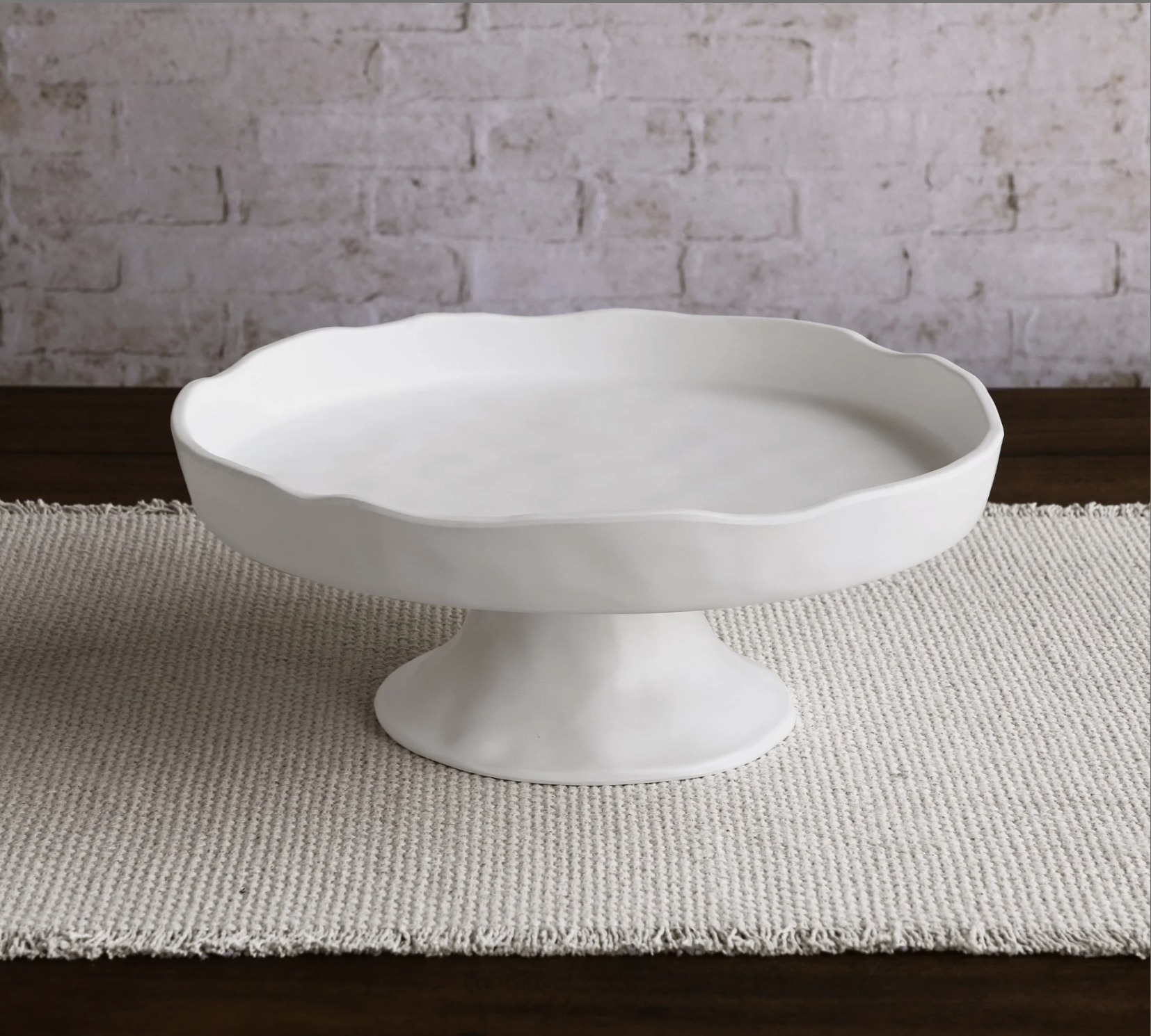 VIDA Nube Round Pedestal Cake Plate (White)