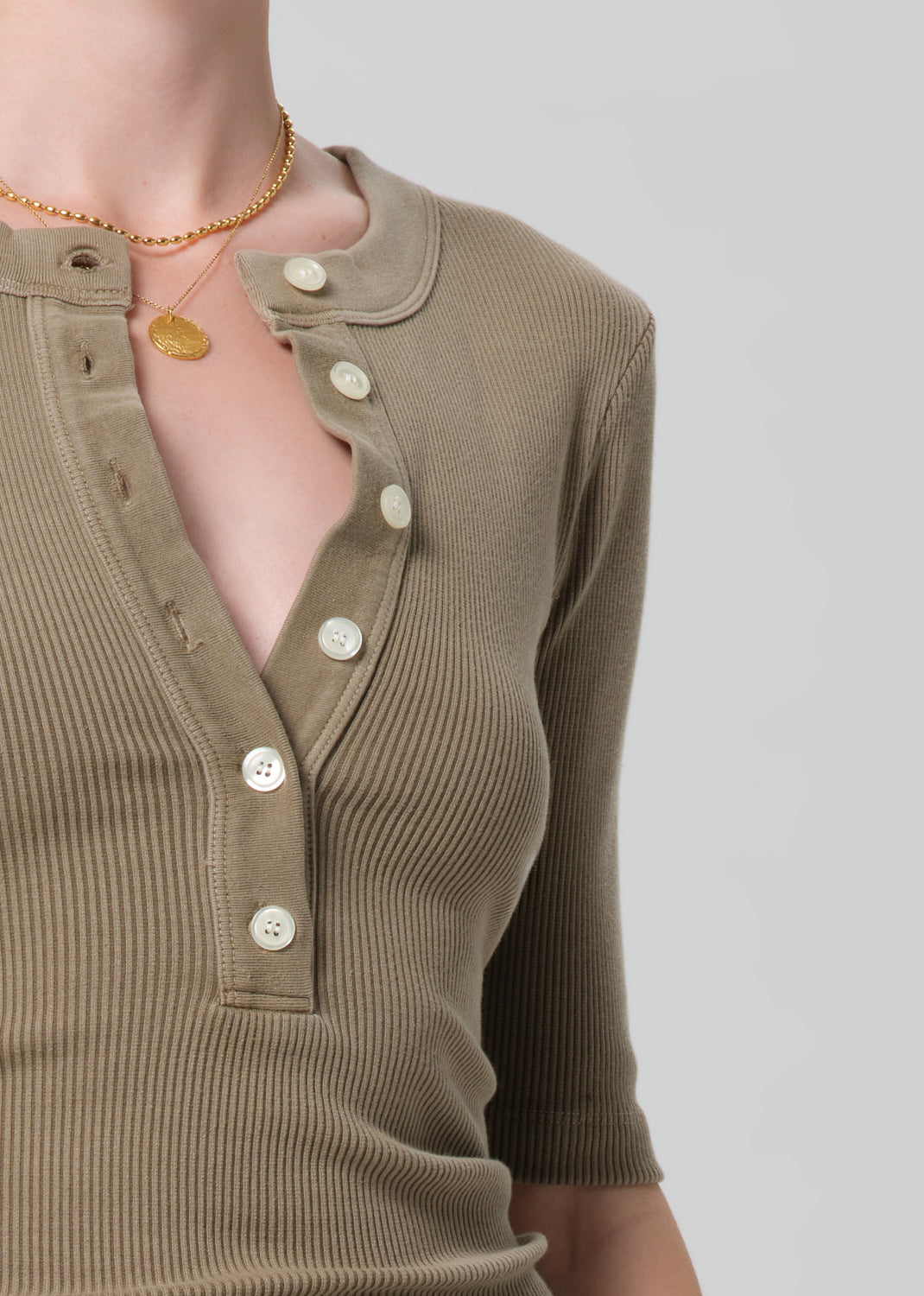 Nali S/S Henley Dark Khaki