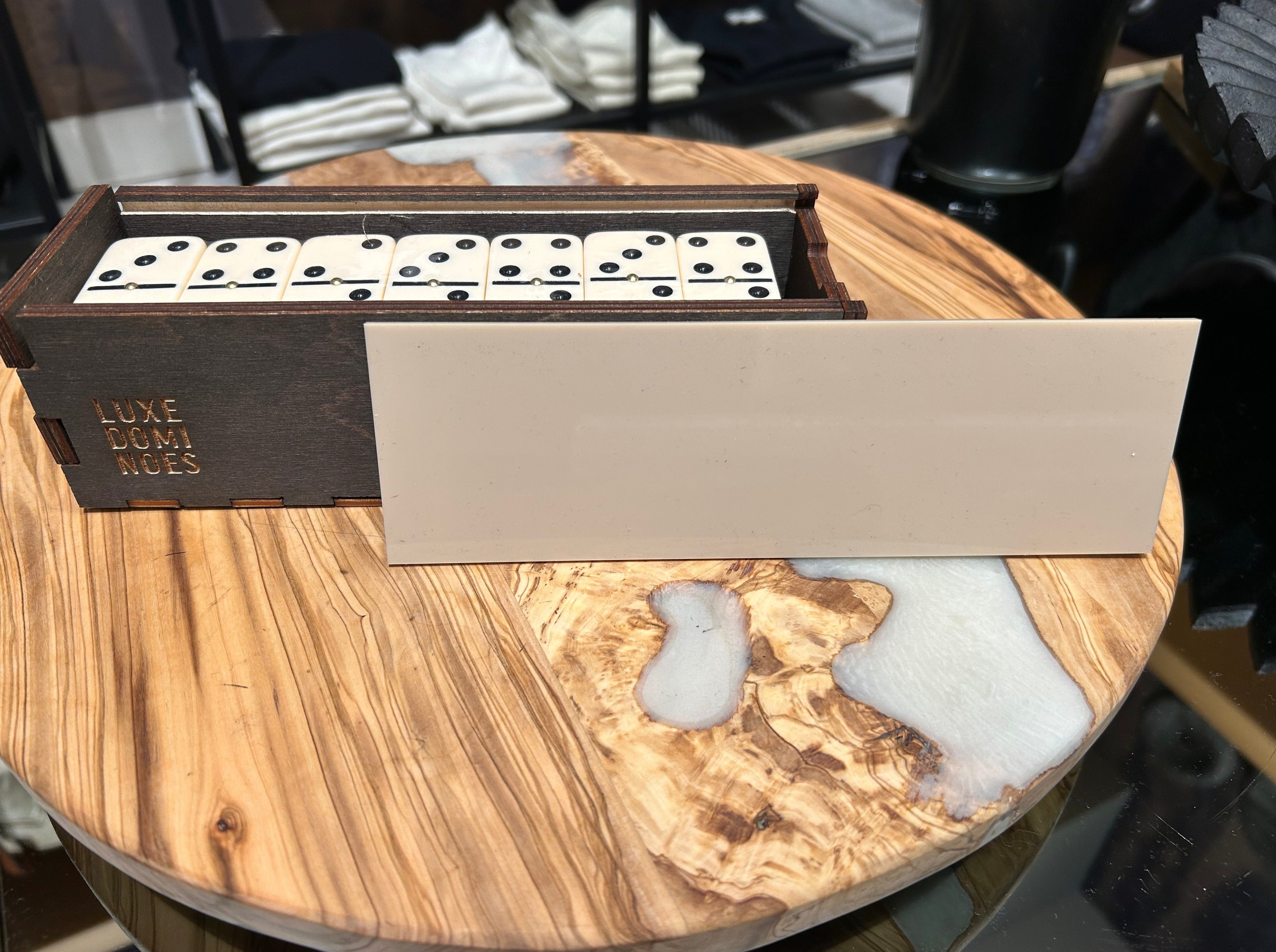 El Woody 2.0 Domino Set