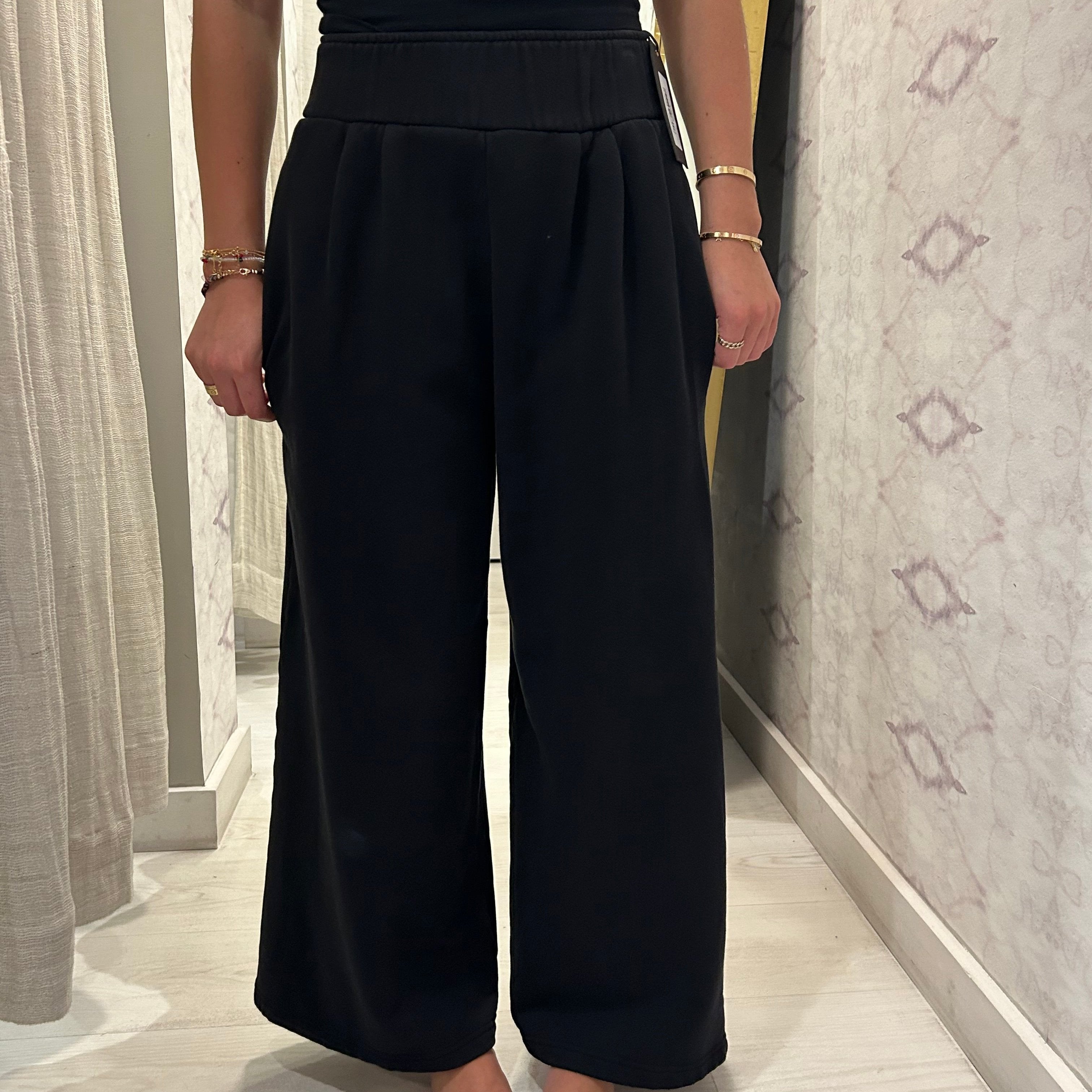 Ginny Gaucho Crop Pant Jet Black