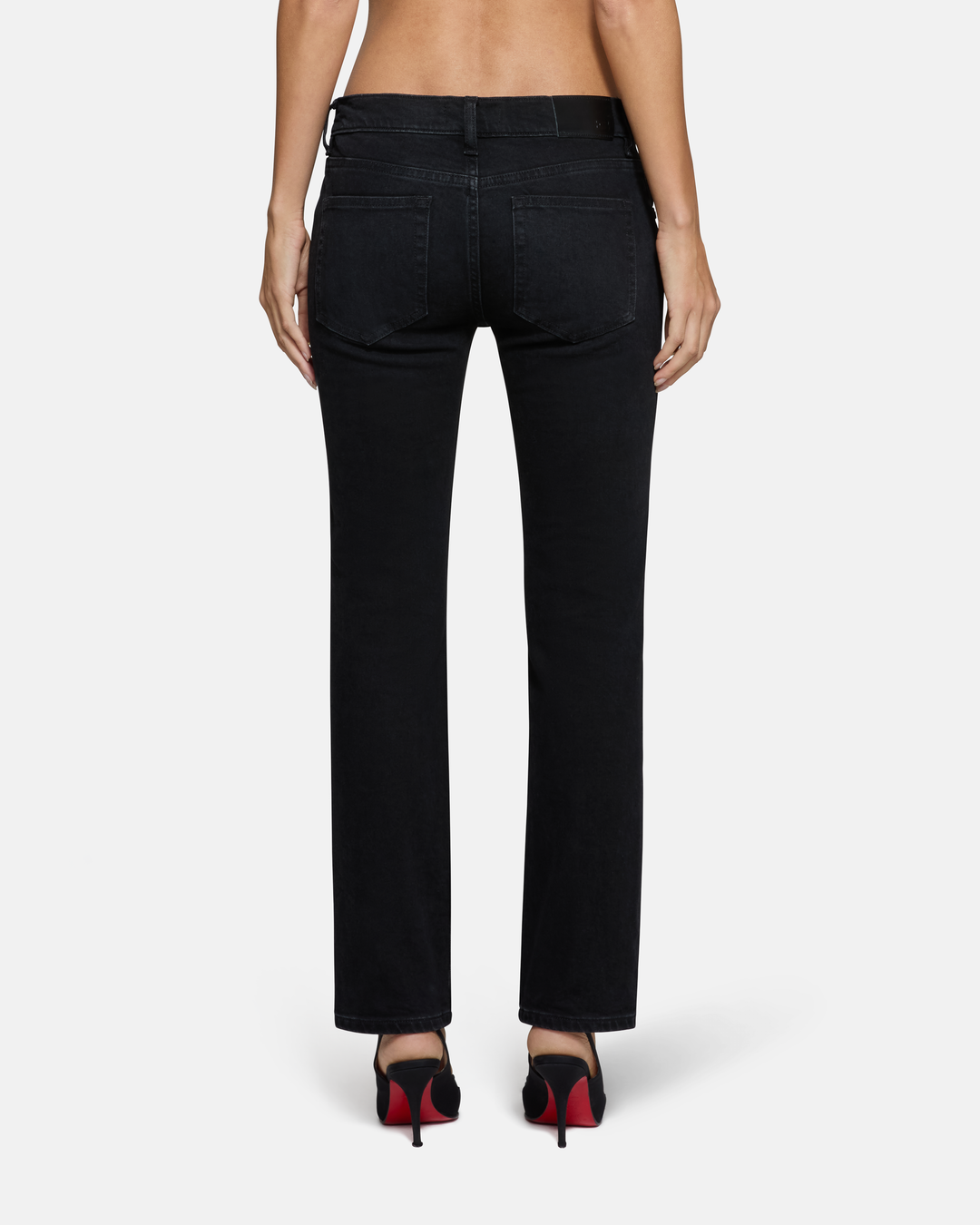 Lola Slim Cigarette Noir