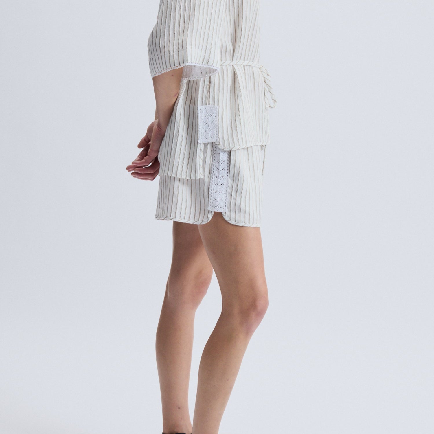 Brixen Striped Short White/ Khaki