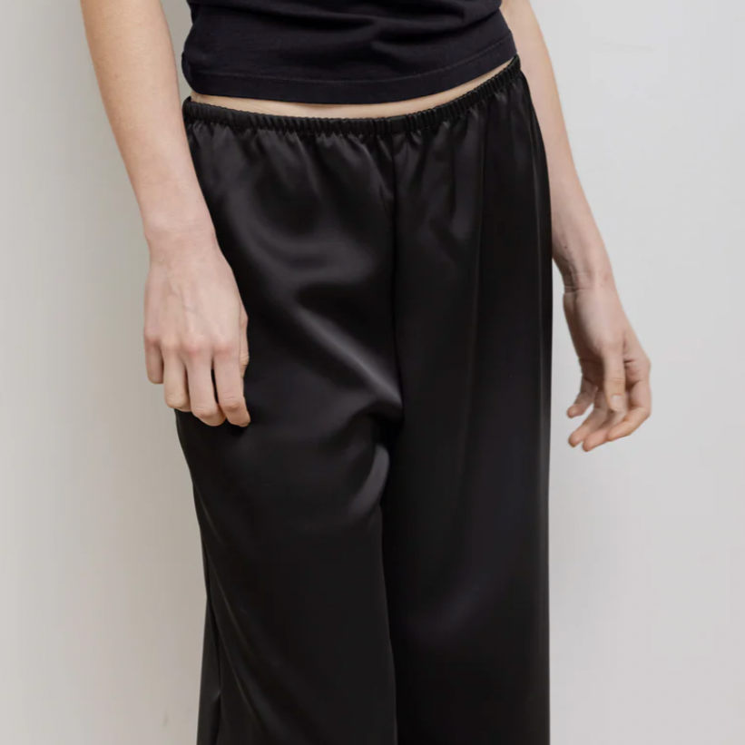 Barb Crop Drawstring Pant Black