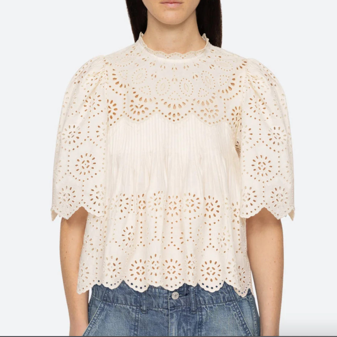 Lainey Embroidery S/Slv Top Cream