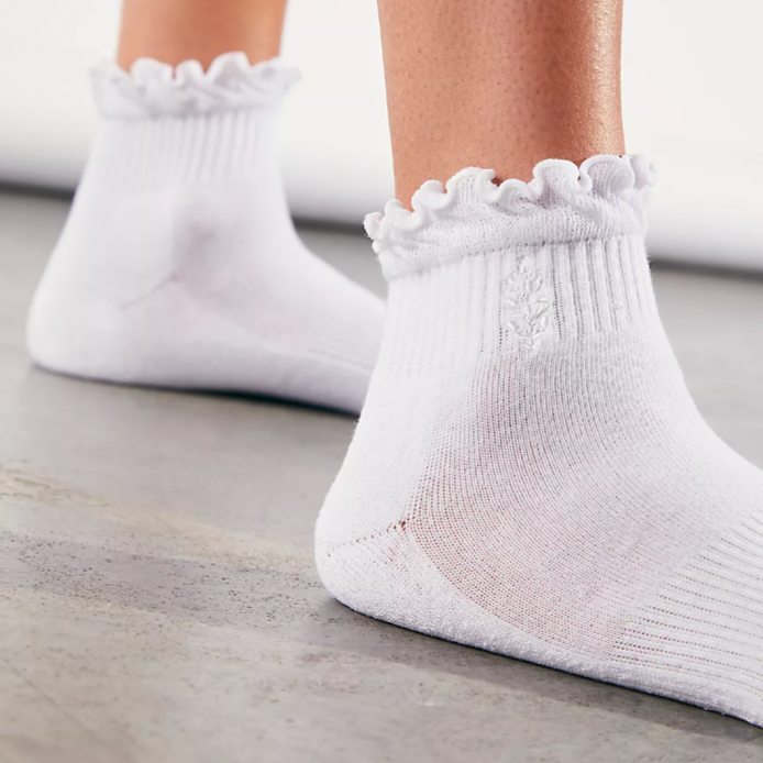 Movement Classic Ruffle Socks