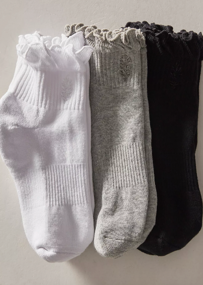 Movement Classic Ruffle Socks