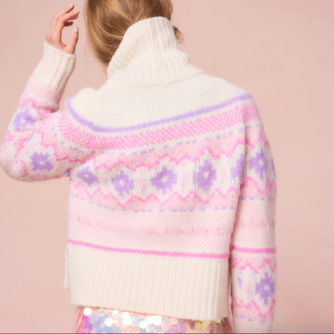 Isana Pullover Berry Ice