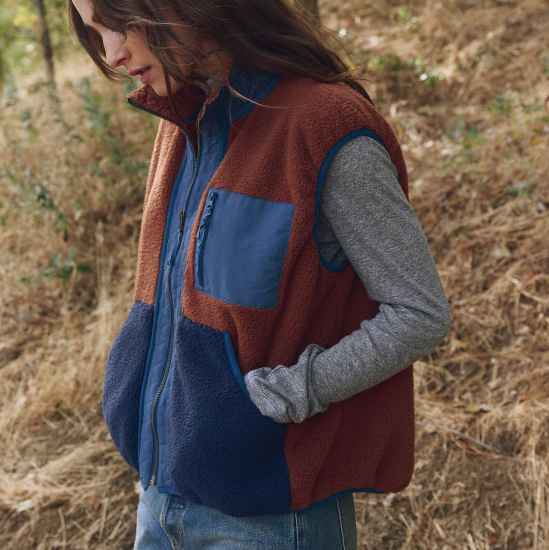 The Plush Tundra Vest Choco & Navy