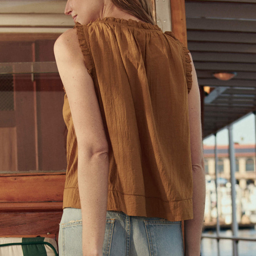 The Vignette Top Clay