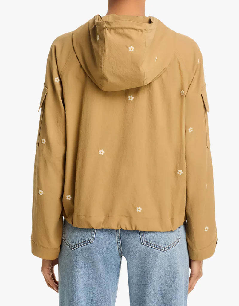 The Embroidered Trailhead Pullover Khaki w Daisy