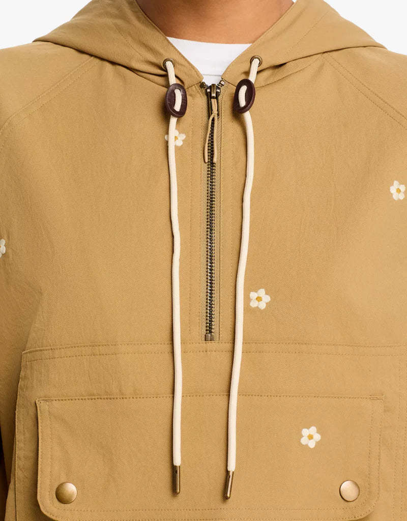 The Embroidered Trailhead Pullover Khaki w Daisy