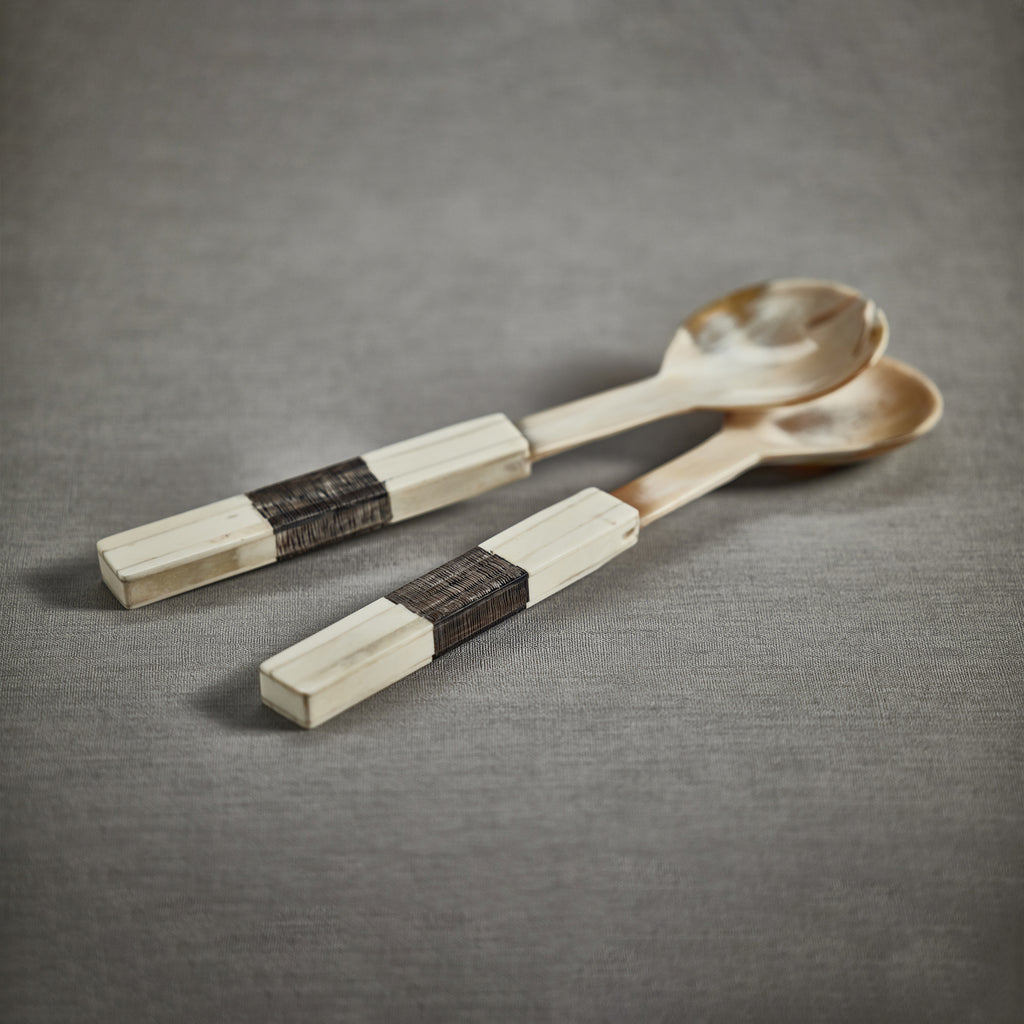 Variegated Horn W/ Bone Etched Handle