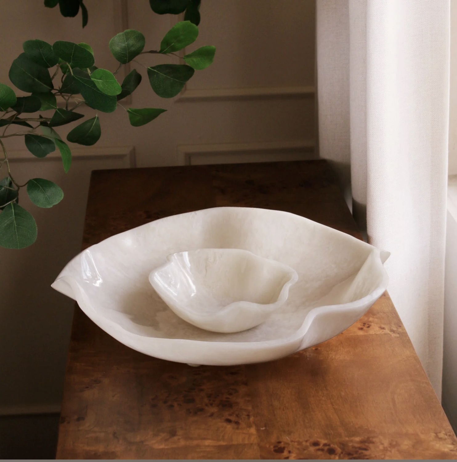 RESIN Alabaster Bowl with Dip (White Swirl)