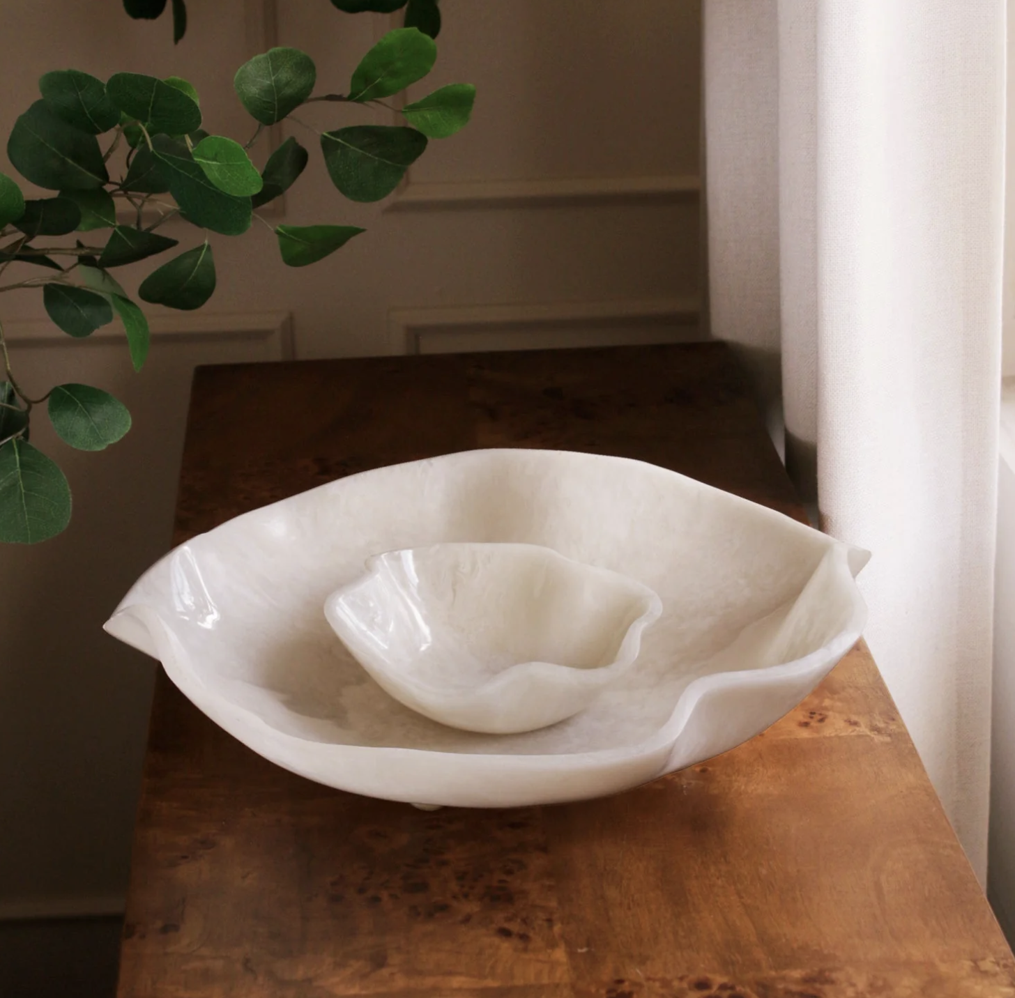 RESIN Alabaster Bowl with Dip (White Swirl)