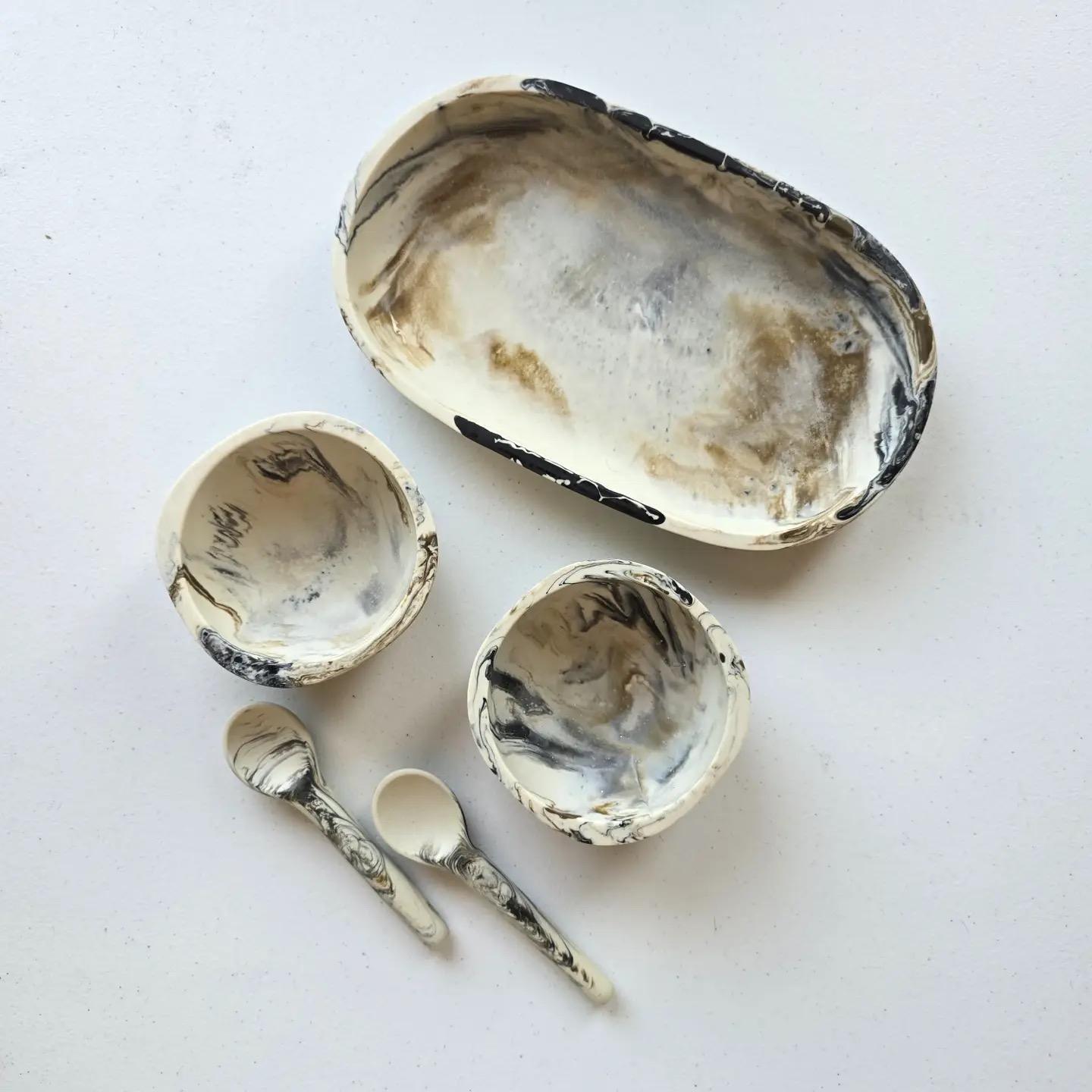 Resin Serving Set
