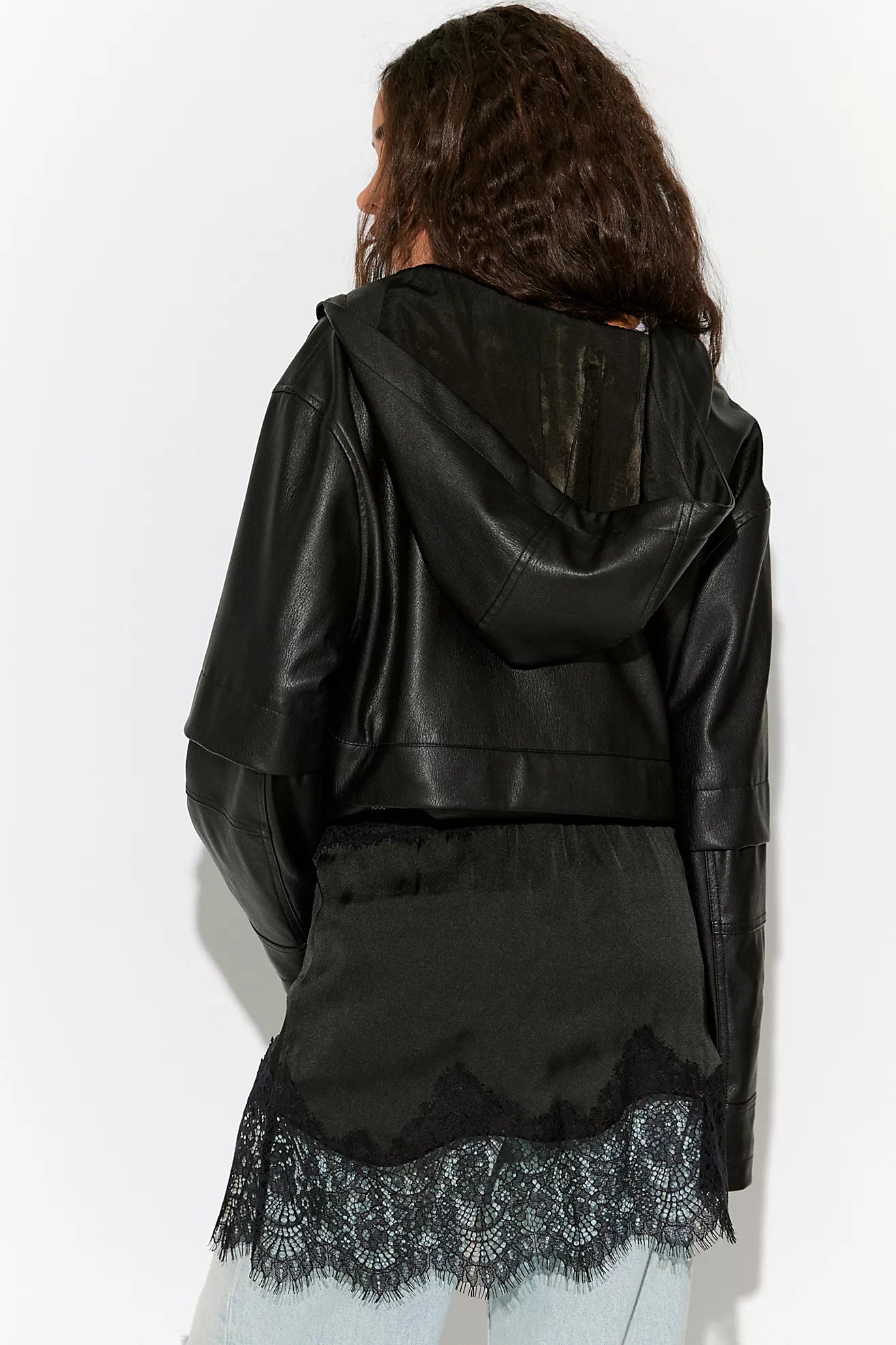 Meet In The Middle Half Skirt Black