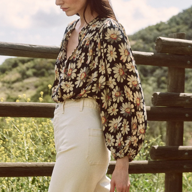 The Tale Top Frosted Winter Floral